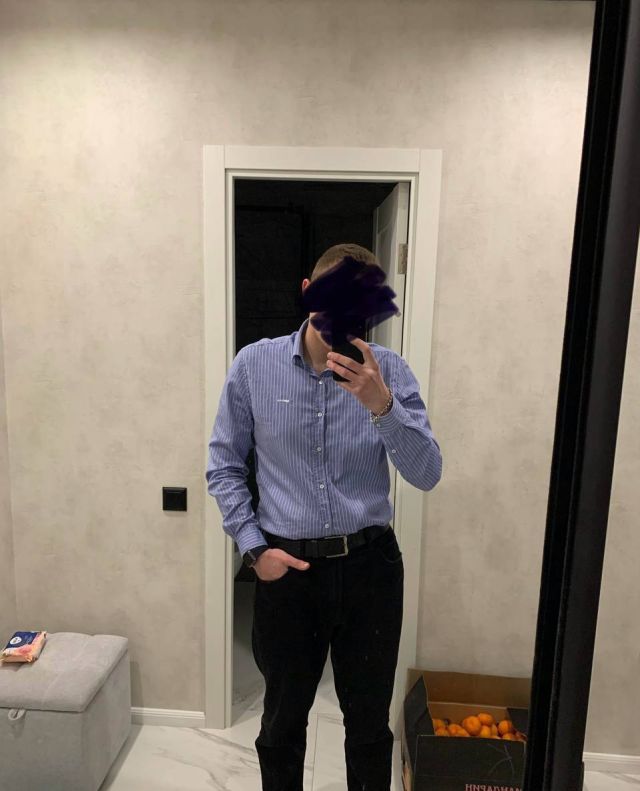 Мужчина Рома  Центр